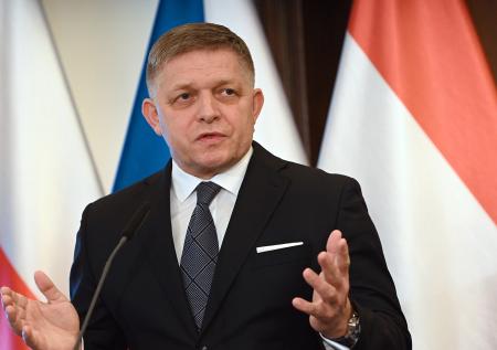 Фицо раскрыл, какой вопрос войдет в повестку дня на саммите в Париже