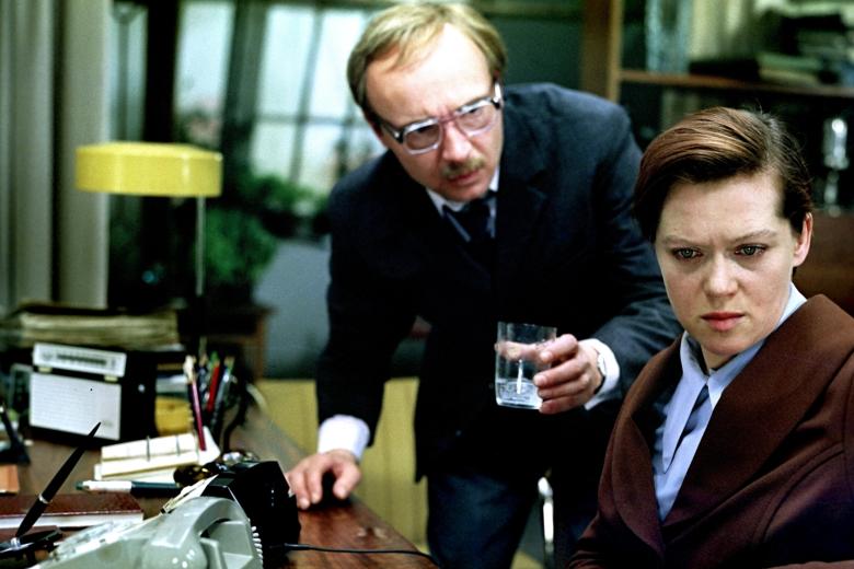 Кадр из фильма «Служебный роман»