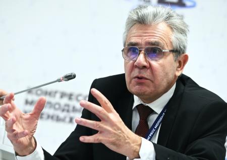 Президент РАН назвал сроки признания ВОЗ российских вакцин от ковида
