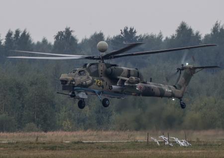 Вертолет Ми-28НМ настиг прячущуюся в лесу группу ВСУ