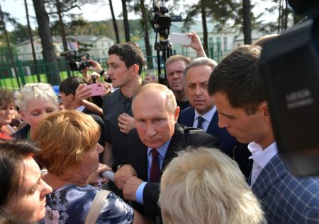 Путин дал обещание вновь приехать в Тулун, пострадавший от наводнения