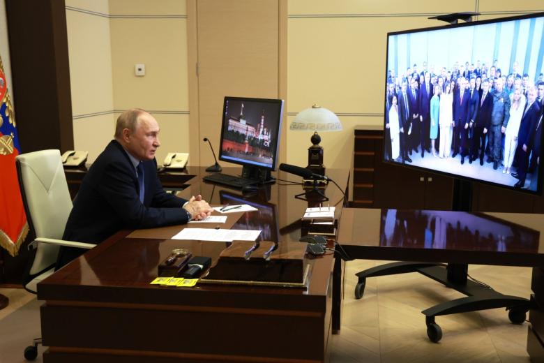 Президент РФ Владимир Путин, встреча с выпускниками программы развития кадрового резерва