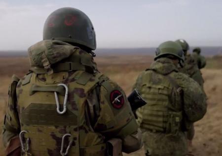 Фельдъегеря ЗВО за неделю доставили около тысячи детских писем в зону СВО