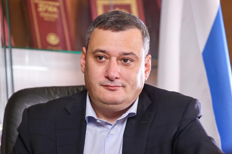 Александр Хинштейн