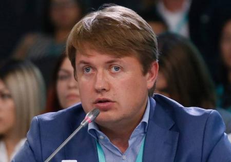 Представитель Зеленского и экс-депутат Ляшко подрались в аэропорту Киева