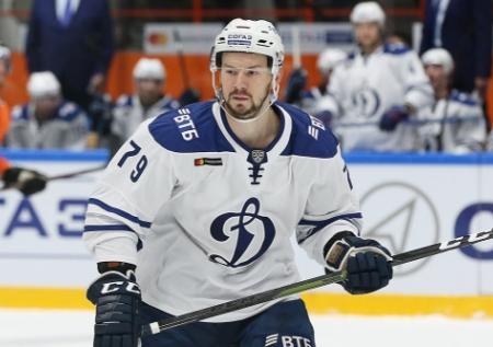 «Динамо» крупно выиграло в Хабаровске благодаря «покеру» Тарасова