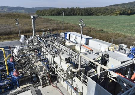 Вице-канцлер ФРГ: страна не намерена быстро отказываться от газа из России