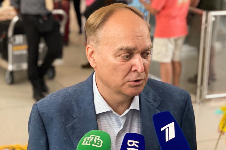 Анатолий Антонов