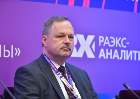 «Живые эмоции»: МГТУ Баумана о публичном срыве ректора-болельщика