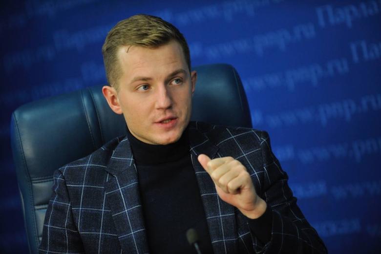 Артём Метелев