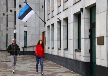 Эстония отказалась закрывать свое посольство в России