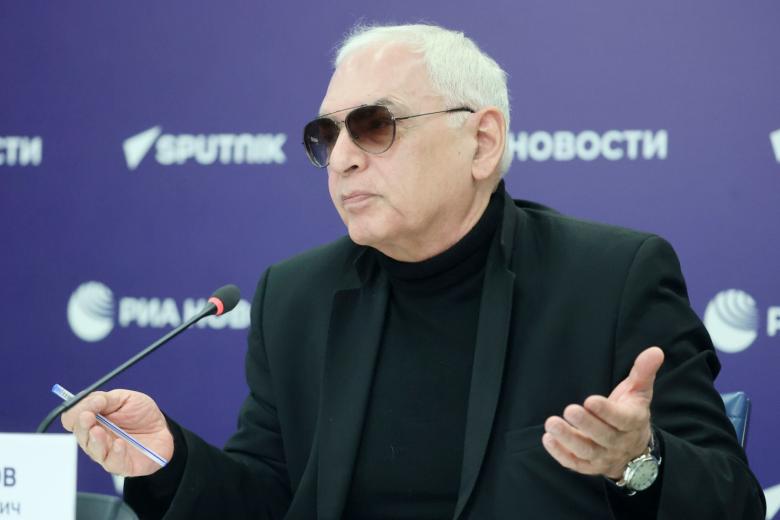 Карен Шахназаров