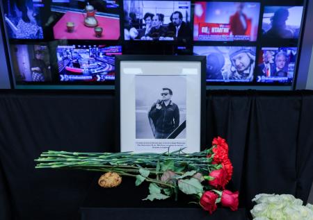 Военкора Максудова похоронили на Троекуровском кладбище