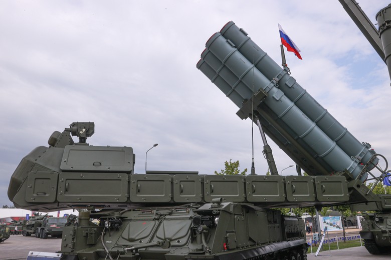 Самоходная огневая установка 9А317МЭ зенитно-ракетного комплекса (ЗРК) "Викинг"