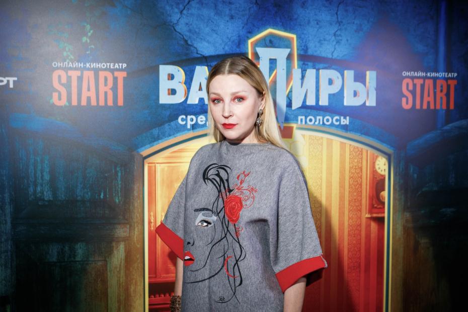  Актриса Ольга Медынич на премьере сериала «Вампиры средней полосы — 2» в кинотеатре «Каро 11 Октябрь» на Новом Арбате