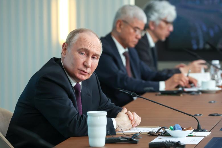 Встреча президента РФ Владимира Путина и представителей ведущих мировых СМИ