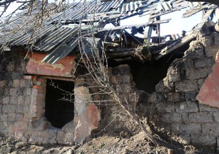 В ДНР от обстрела пострадал жилой дом