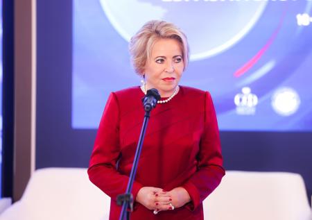 Матвиенко вспомнила поговорку, оценивая влияние женщин на мировую политику
