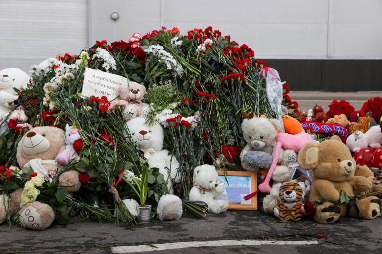 Акция памяти жертв теракта в подмосковном «Крокус Сити Холле»