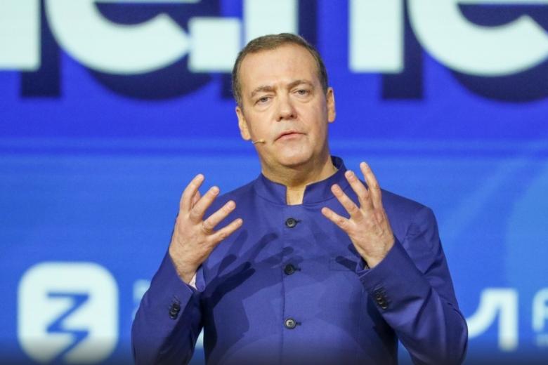 Дмитрий Медведев