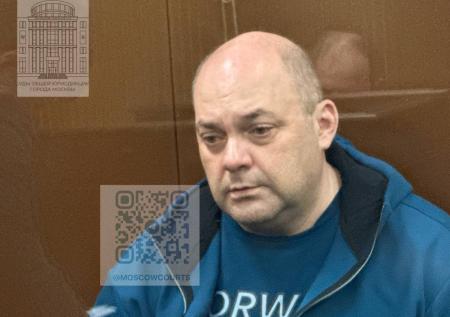 Появилось видео с бывшим курским губернатором в зале суда
