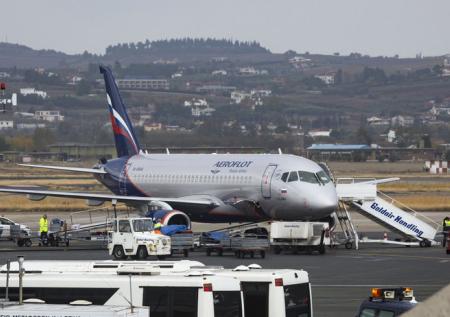 Мантуров назвал стабильным спрос на SSJ 100 