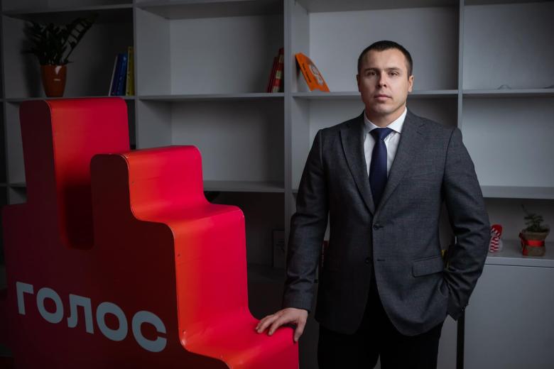 Роман Костенко