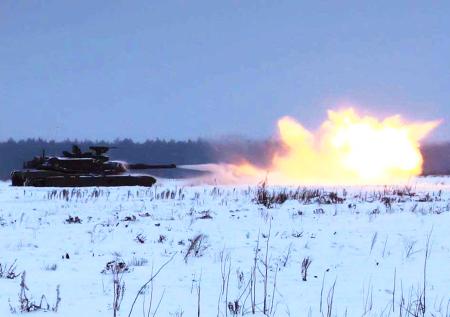 Abrams жгут под Белгородом, удар по госпиталю: ситуация в зоне СВО 8 апреля