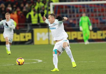 Пропавшего игрока «Кардиффа» пытались заменить Дзюбой