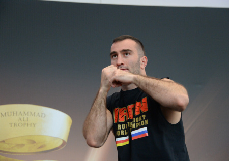 Российский боксер забрал титул регулярного чемпиона мира WBA