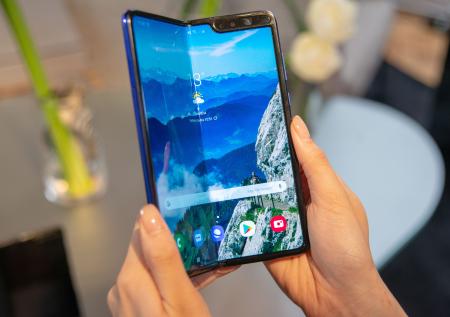 Samsung Galaxy Fold может выйти в середине сентября