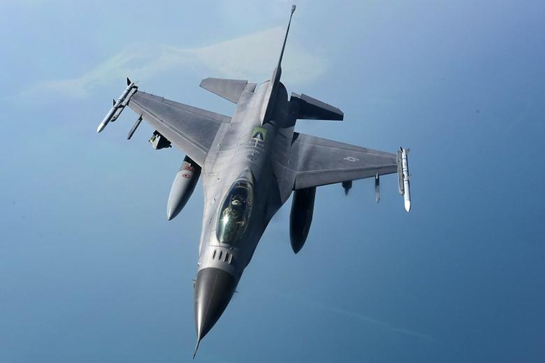 f-16