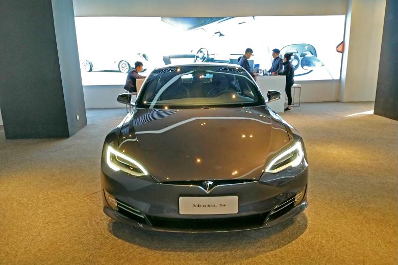 Tesla Model S