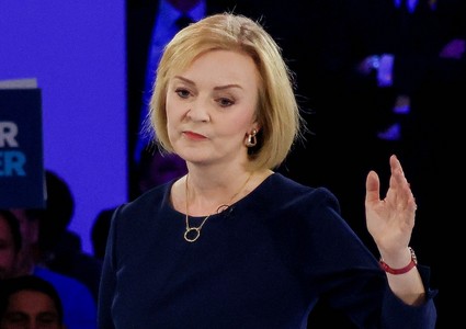 В Госдуме поздравили Великобританию с отставкой Трасс