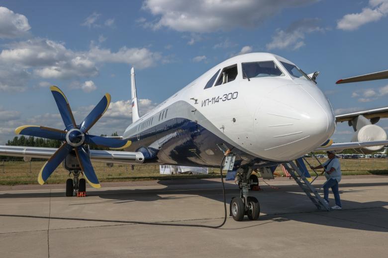 Ил-114
