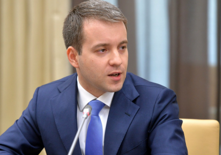 Суд арестовал доли объявленного в розыск экс-министра в семи компаниях
