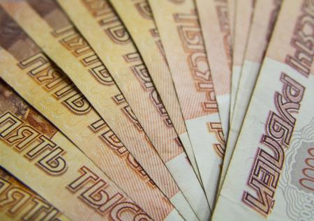 Жительница Новосибирска отправила американскому капитану 257 тысяч рублей