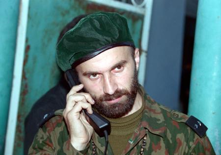 Десятки миллионов за голову: фото самых разыскиваемых преступников мира