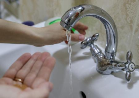 Плановые отключения горячей воды возобновляются в Москве