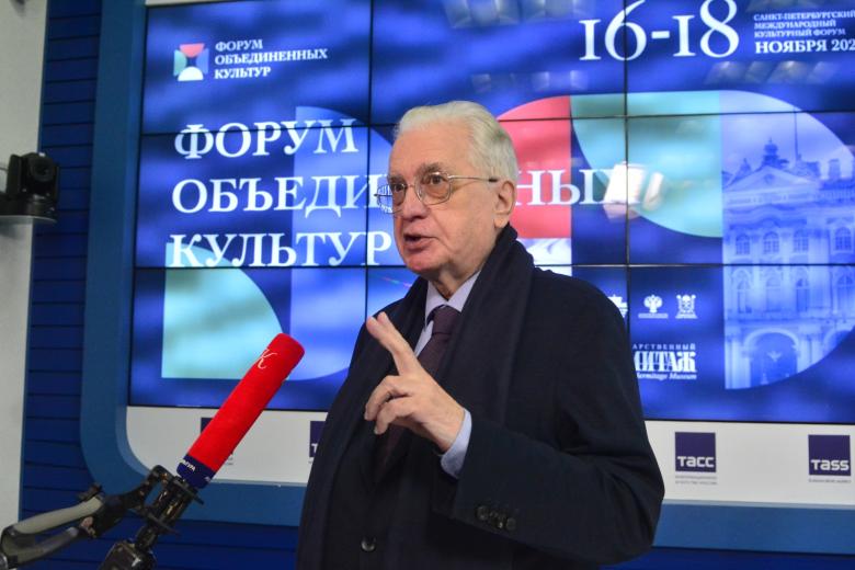 Михаил Пиотровский