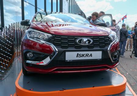 На АвтоВАЗе назвали цену новой модели Lada Iskra