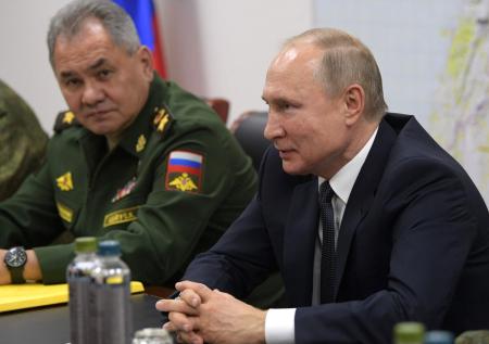 Путин присвоил генеральские звания более чем 60 офицерам