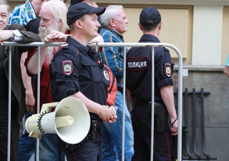 РБК: митинги в Москве не разрешат раньше середины мая
