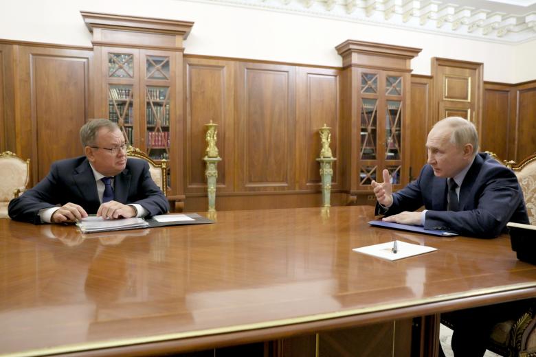 Встреча президента РФ Путина и главы банка ВТБ Костина