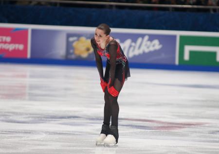 Валиева упала по окончании показательных выступлений на чемпионате России