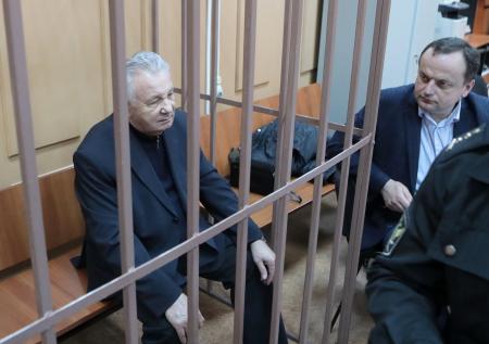 Прокурор запросил срок для экс-губернатора Ишаева 