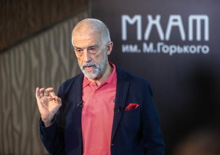 МХАТ заключил со своим худруком Бояковым госконтракт на 1,5 млн рублей