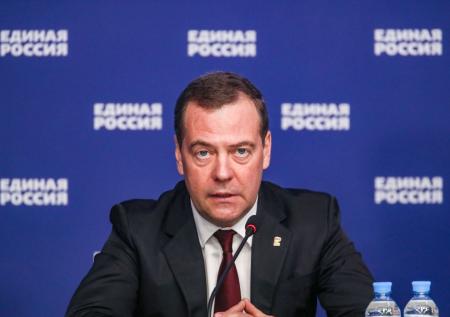 Медведев заявил, что мир находится на пороге новой мировой войны