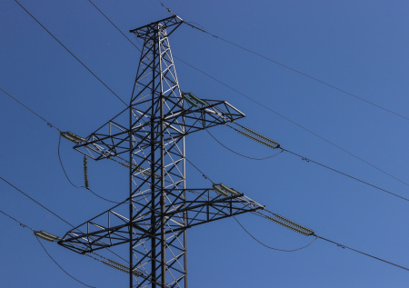 Осколки БПЛА повредили воздушную линию в Севастополе