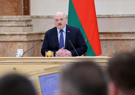Лукашенко опроверг сообщения о массовой гибели российских солдат на Украине